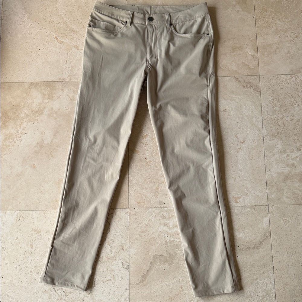 lululemon athletica Men's ABC Classic Fit 5 Pocket Trouser in Tan